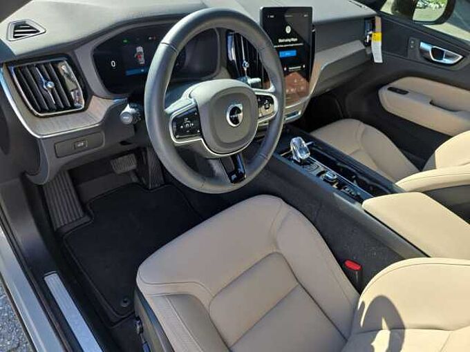Volvo XC60 XC60 Plus, B5 AWD Gas (mild hybrid), Gasoline, Dark