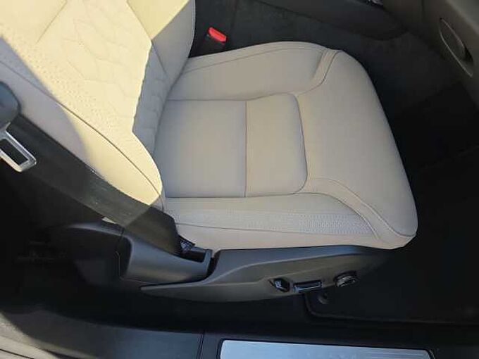 Volvo XC60 XC60 Plus, B5 AWD Gas (mild hybrid), Gasoline, Dark