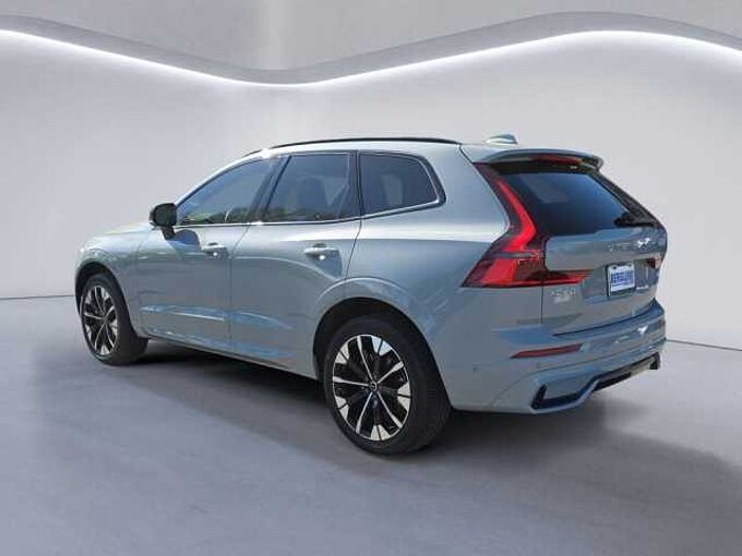 Volvo XC60 XC60 Plus, B5 AWD Gas (mild hybrid), Gasoline, Dark