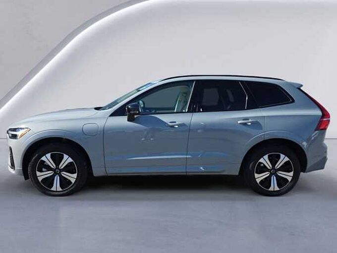 Volvo XC60 XC60 Core, T8 AWD Plug-in hybrid, Electric/Gasoline, Dark
