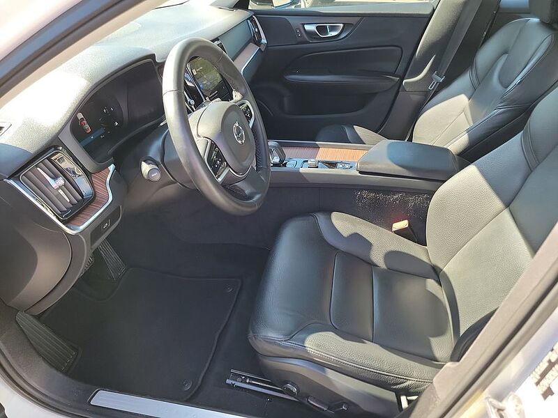 Volvo  S60 Plus, B5 AWD Gas (mild hybrid), Gasoline, Dark