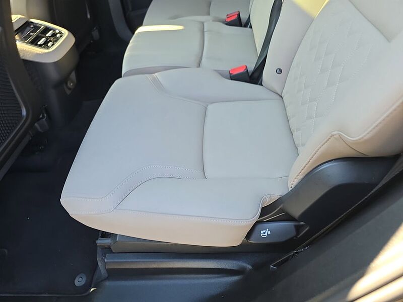 Volvo  XC90 Plus, B6 AWD Gas (mild hybrid), Gasoline, Bright, 7 Seats