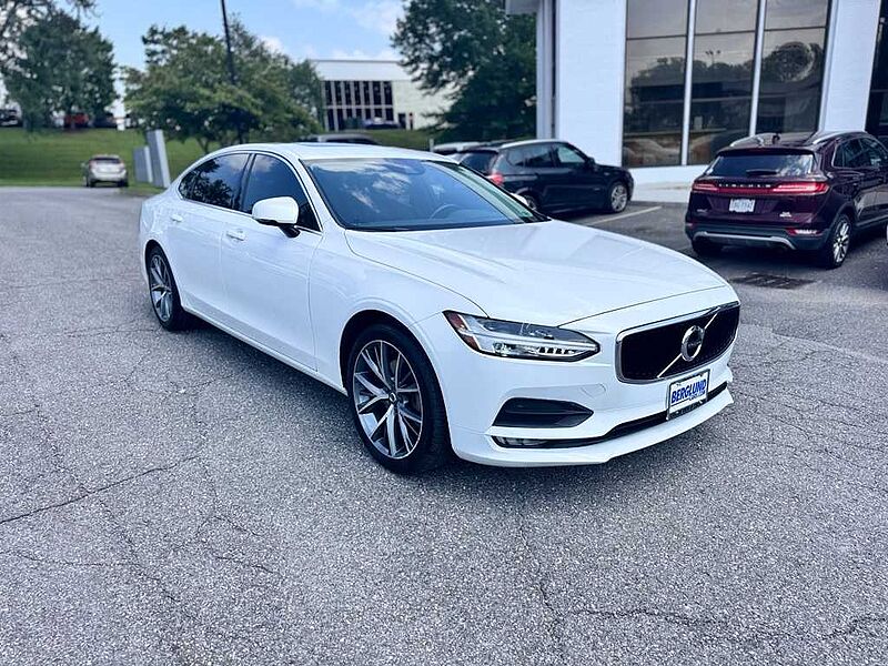 Volvo  S90 T5 FWD Momentum