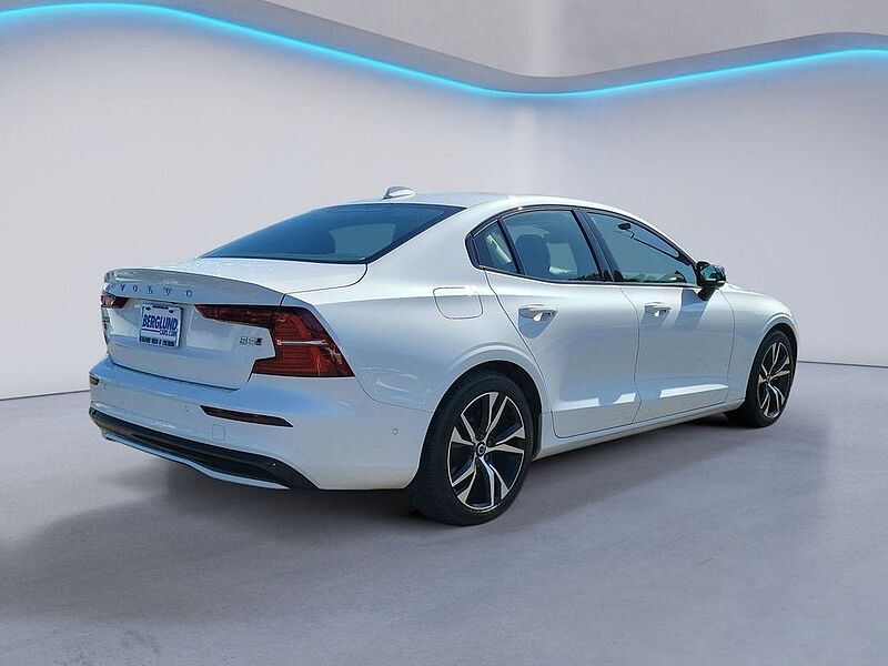 Volvo  S60 Plus, B5 AWD Gas (mild hybrid), Gasoline, Dark