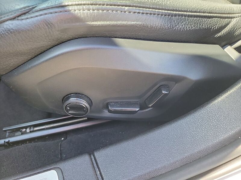 Volvo  S60 Plus, B5 AWD Gas (mild hybrid), Gasoline, Dark