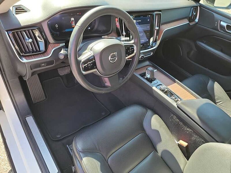 Volvo  S60 Plus, B5 AWD Gas (mild hybrid), Gasoline, Dark