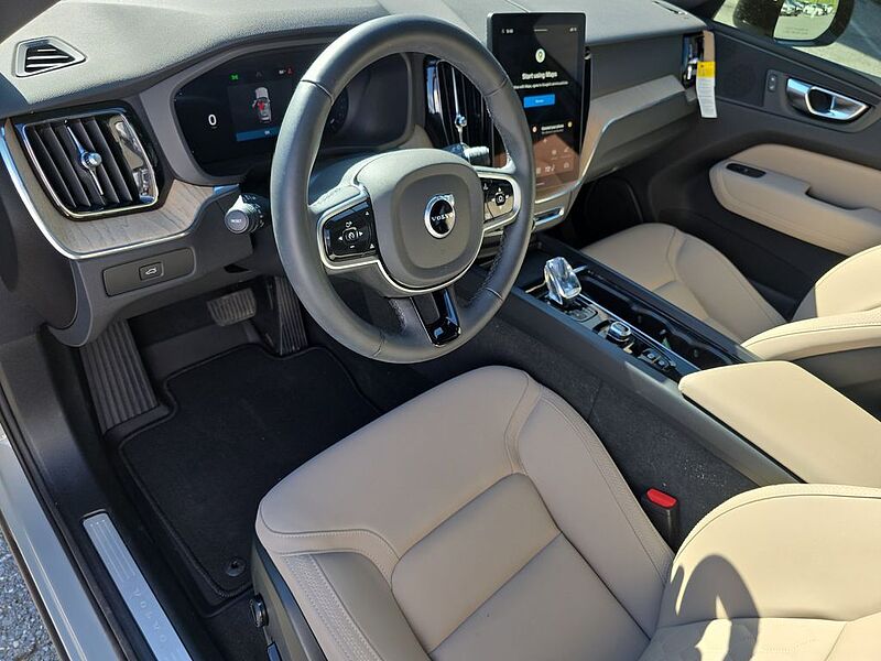 Volvo XC60 Plus, B5 AWD Gas (mild hybrid), Gasoline, Dark