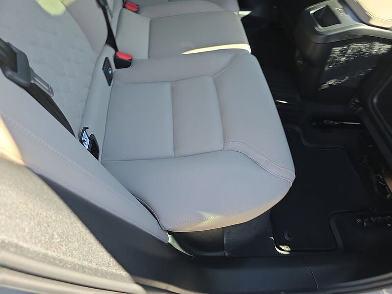 Volvo XC60 Plus, B5 AWD Gas (mild hybrid), Gasoline, Dark