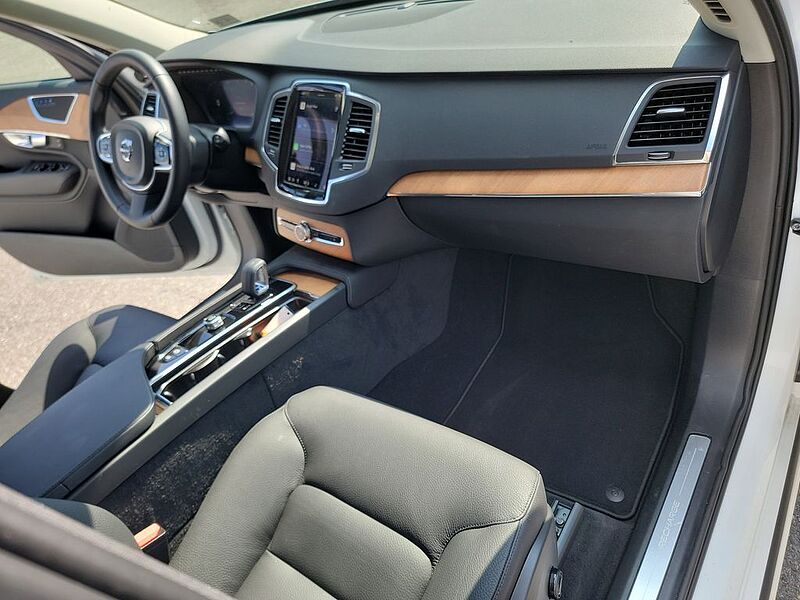 Volvo  XC90 Recharge Core, T8 AWD Plug-in hybrid, Electric/Gasoline, Bright, 7 Seats