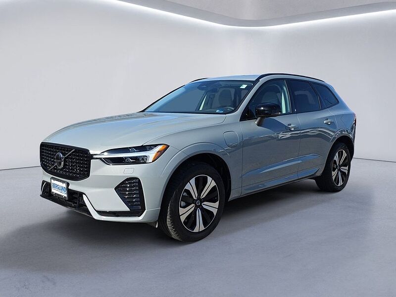 Volvo XC60 Core, T8 AWD Plug-in hybrid, Electric/Gasoline, Dark