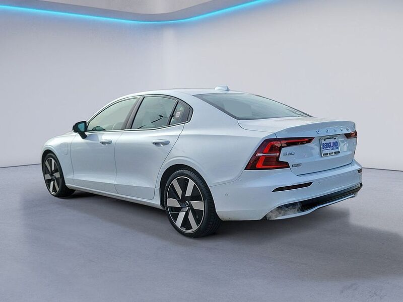 Volvo  S60 Recharge Plus, T8 AWD Plug-in hybrid, Electric/Gasoline, Dark