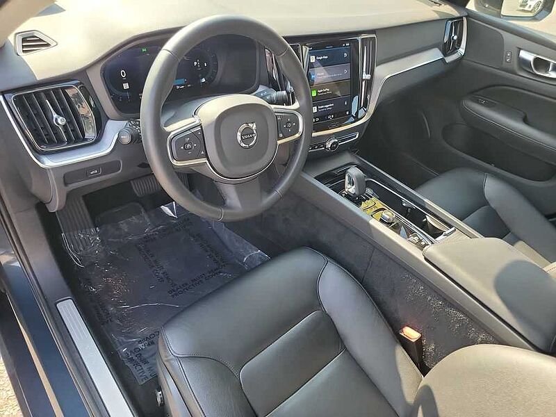 Volvo  S60 Core, B5 FWD Gas (mild hybrid), Gasoline, Dark