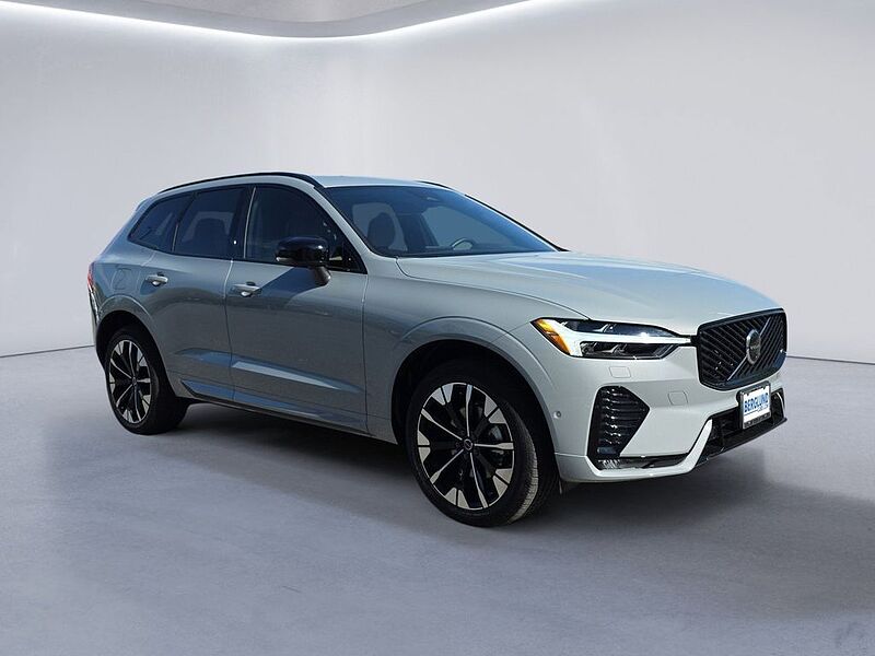 Volvo XC60 Plus, B5 AWD Gas (mild hybrid), Gasoline, Dark