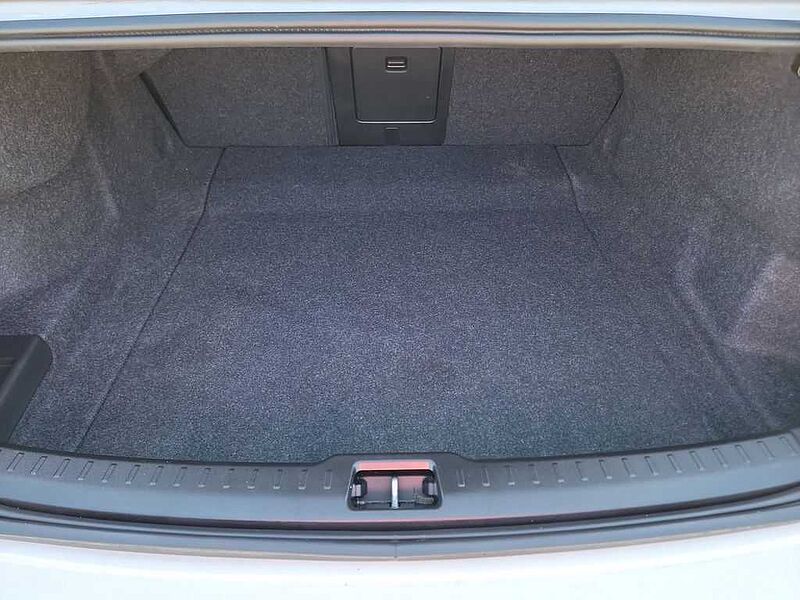 Volvo  S60 Plus, B5 AWD Gas (mild hybrid), Gasoline, Dark