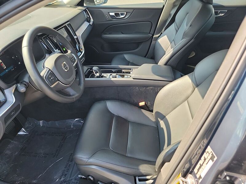 Volvo  S60 Core, B5 FWD Gas (mild hybrid), Gasoline, Dark