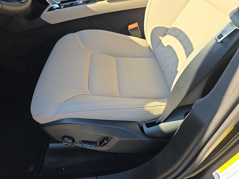 Volvo  XC90 Plus, B6 AWD Gas (mild hybrid), Gasoline, Bright, 7 Seats