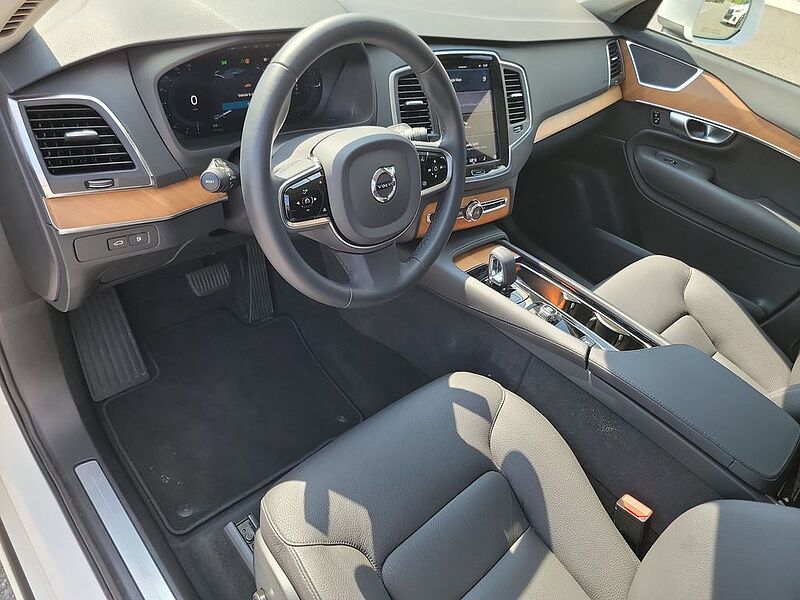 Volvo  XC90 Recharge Core, T8 AWD Plug-in hybrid, Electric/Gasoline, Bright, 7 Seats