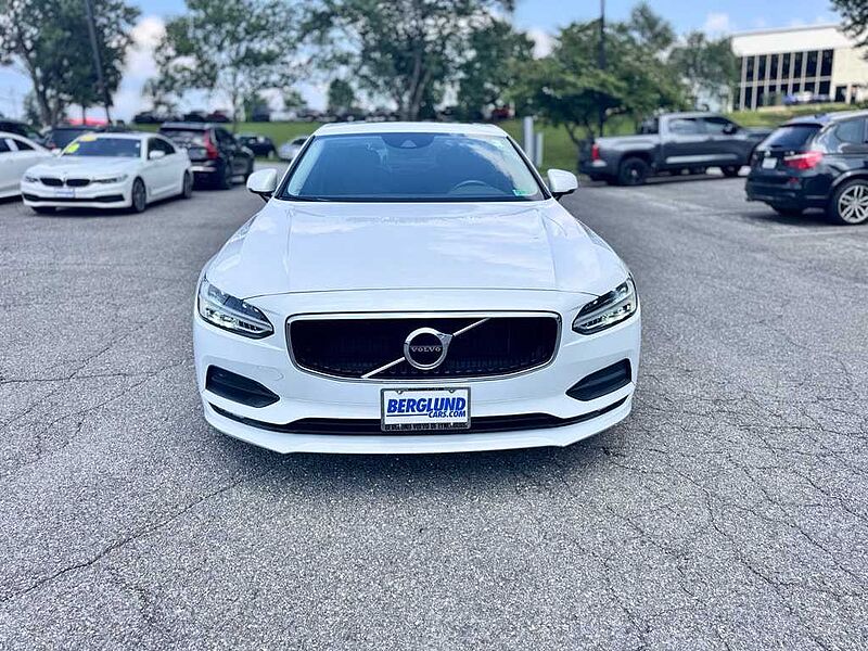 Volvo  S90 T5 FWD Momentum