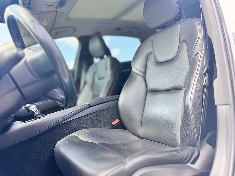 Volvo  S90 T5 FWD Momentum