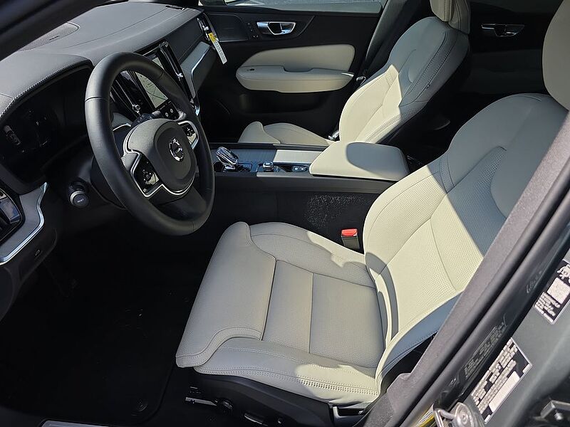 Volvo V60 Cross Country Ultra, B5 AWD Gas (mild hybrid), Gasoline, Bright