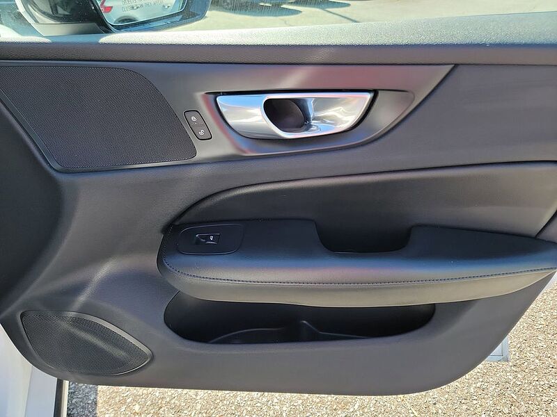 Volvo  S60 Plus, B5 AWD Gas (mild hybrid), Gasoline, Dark