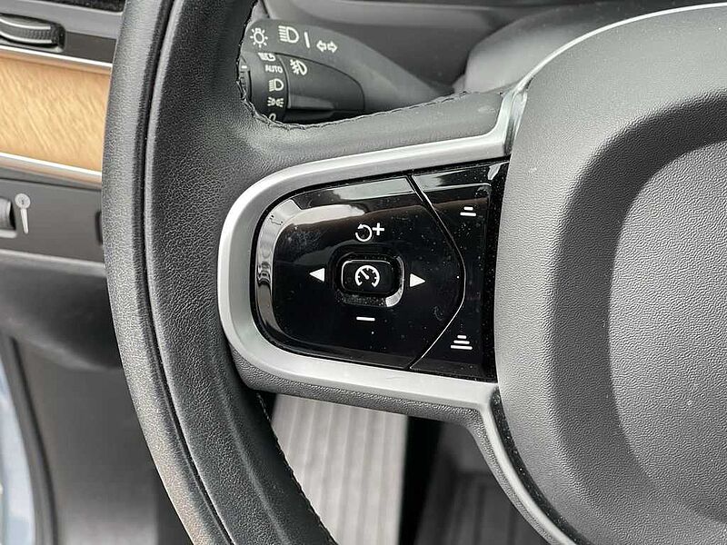 Volvo  XC90 Momentum, T6 AWD , 6 Seats