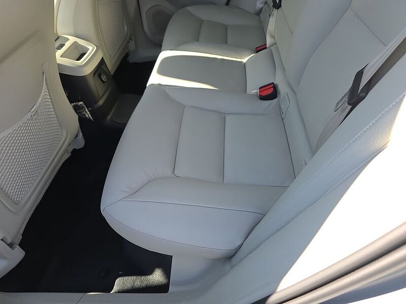 Volvo XC60 Core, T8 AWD Plug-in hybrid, Electric/Gasoline, Dark