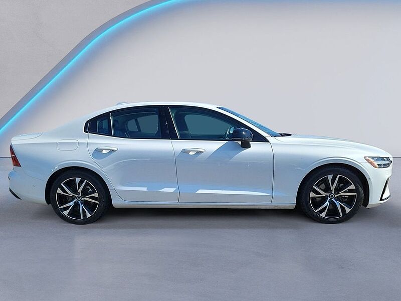 Volvo  S60 Plus, B5 AWD Gas (mild hybrid), Gasoline, Dark