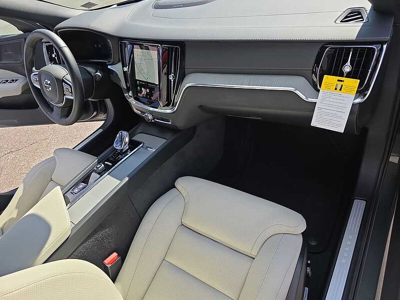 Volvo V60 Cross Country Ultra, B5 AWD Gas (mild hybrid), Gasoline, Bright