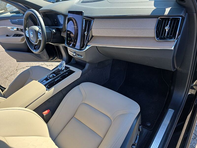 Volvo  XC90 Plus, B6 AWD Gas (mild hybrid), Gasoline, Bright, 7 Seats