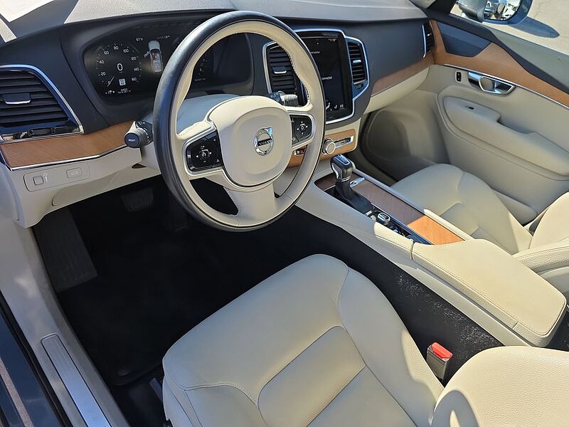 Volvo  XC90 Momentum, T6 AWD , 6 Seats