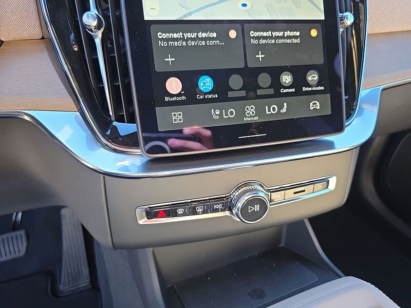 Volvo XC90 Core, B6 AWD Gas (mild hybrid), Gasoline, Bright, 7 Seats