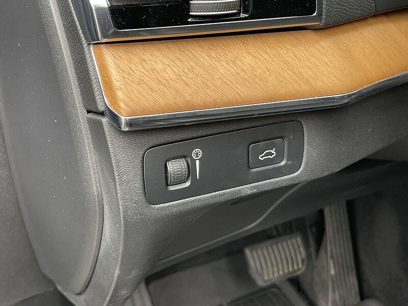 Volvo  XC90 Momentum, T6 AWD , 6 Seats