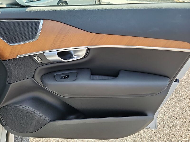 Volvo  XC90 Recharge Core, T8 AWD Plug-in hybrid, Electric/Gasoline, Bright, 7 Seats
