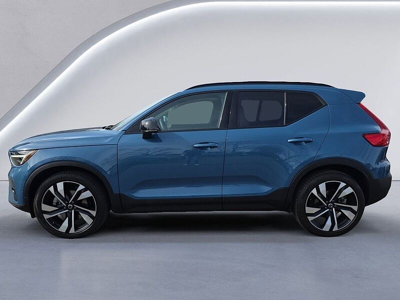 Volvo  XC40 Plus, B5 AWD Gas (mild hybrid), Gasoline, Dark