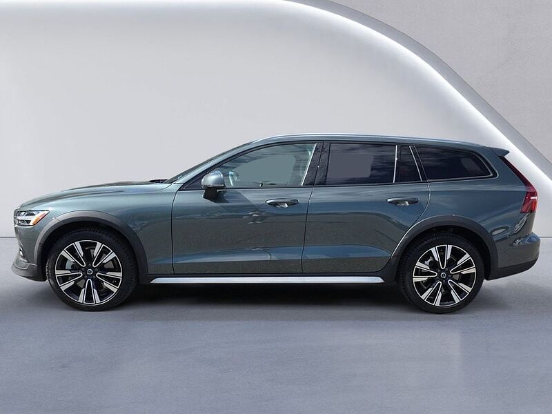 Volvo V60 Cross Country Ultra, B5 AWD Gas (mild hybrid), Gasoline, Bright