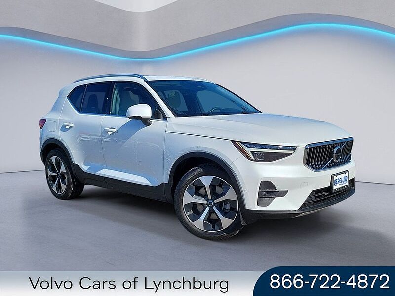 Volvo  XC40 Plus, B5 AWD Gas (mild hybrid), Gasoline, Bright